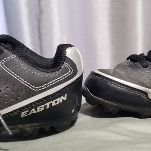 Boys baseball cleats